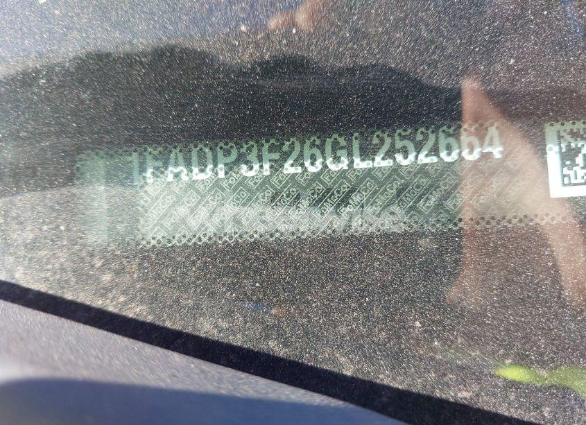 Photo 9 of 2016 Ford Focus SE (VIN 1FADP3F26GL252664)