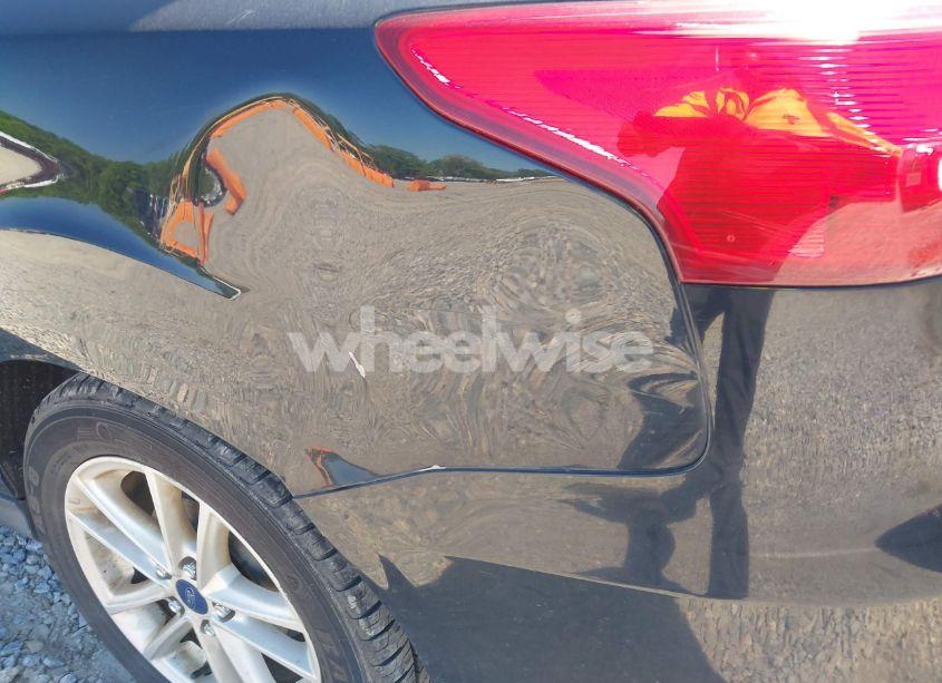 Photo 6 of 2016 Ford Focus SE (VIN 1FADP3F26GL285390)