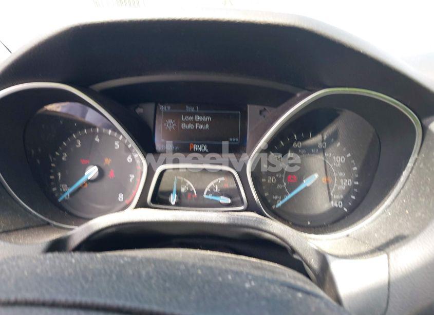 Photo 7 of 2016 Ford Focus SE (VIN 1FADP3F26GL285390)