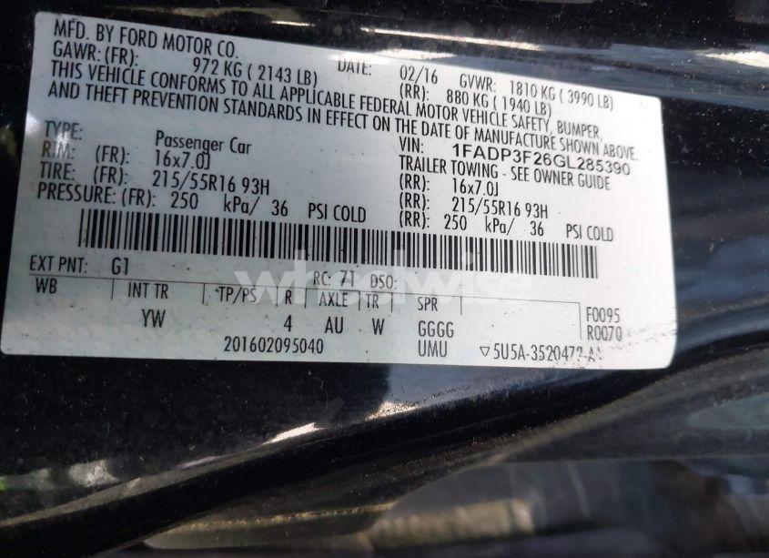 Photo 9 of 2016 Ford Focus SE (VIN 1FADP3F26GL285390)