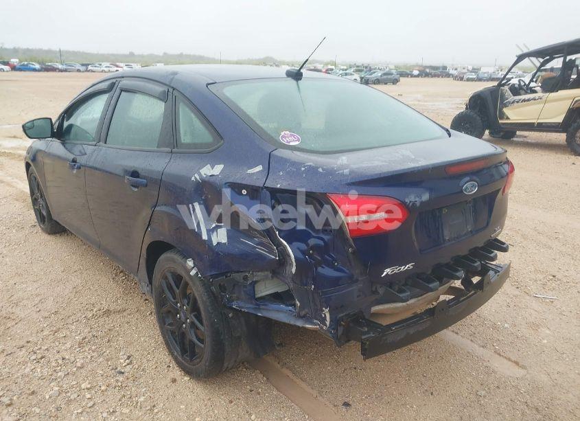 Photo 6 of 2016 Ford Focus SE (VIN 1FADP3F26GL295160)