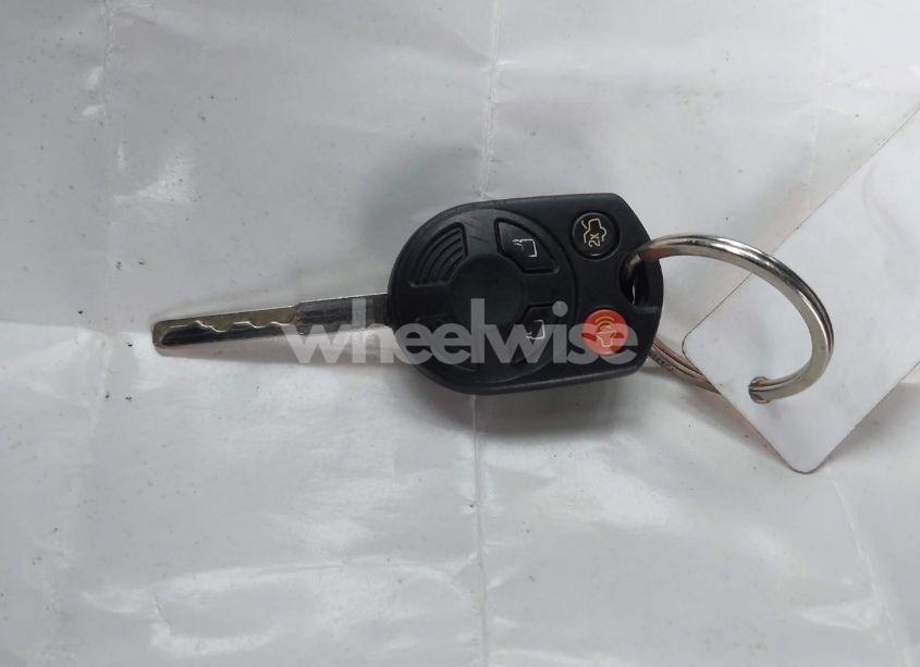 Photo 11 of 2016 Ford Focus SE (VIN 1FADP3F26GL305136)