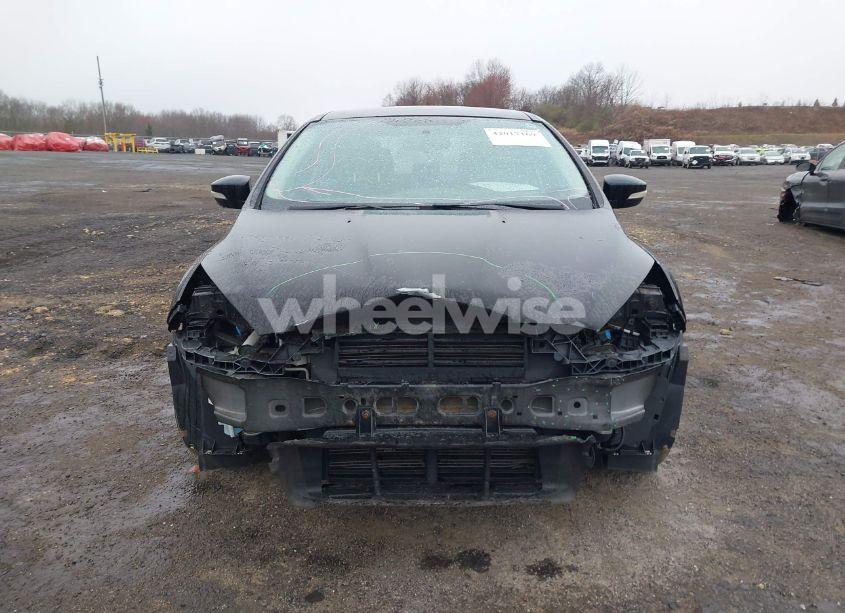 Photo 6 of 2016 Ford Focus SE (VIN 1FADP3F26GL305136)