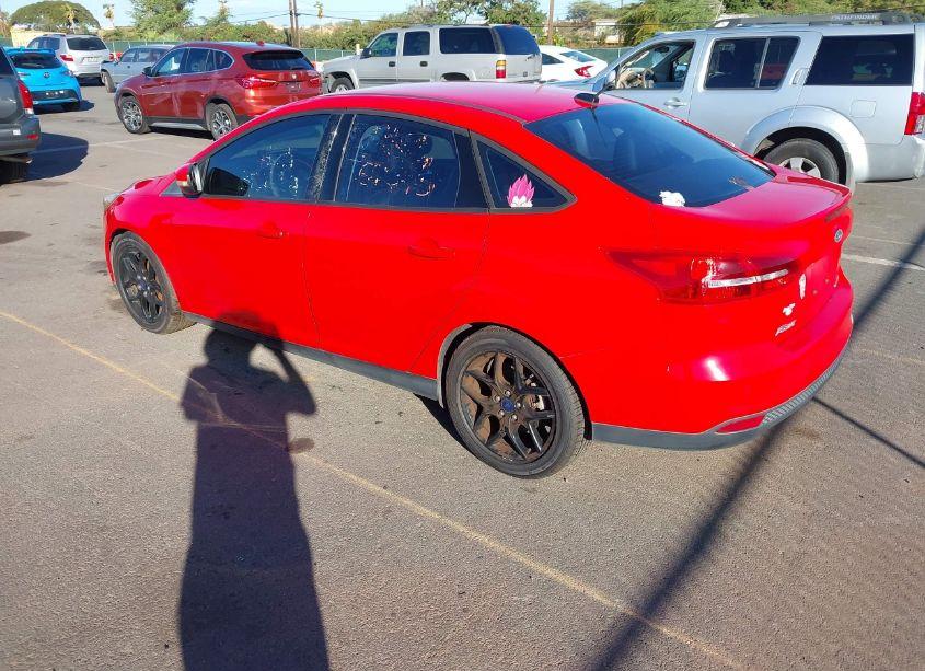 Photo 3 of 2016 Ford Focus SE (VIN 1FADP3F26GL310756)