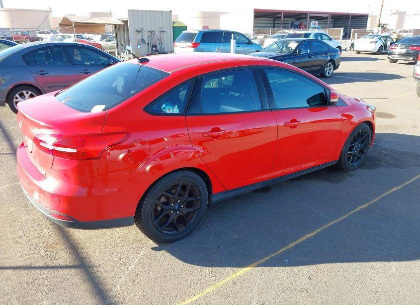 Photo 4 of 2016 Ford Focus SE (VIN 1FADP3F26GL310756)