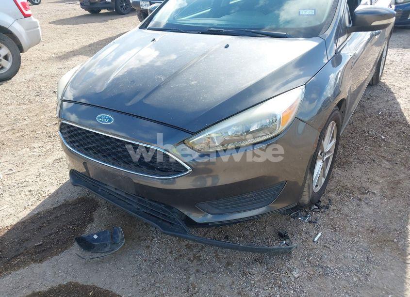 Photo 6 of 2016 Ford Focus SE (VIN 1FADP3F26GL314872)