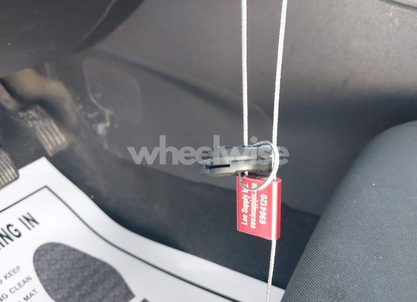 Photo 11 of 2016 Ford Focus SE (VIN 1FADP3F26GL343546)