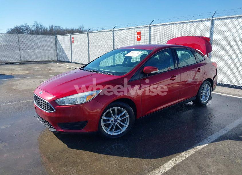 Photo 2 of 2016 Ford Focus SE (VIN 1FADP3F26GL343546)