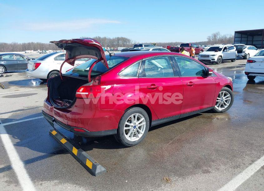 Photo 4 of 2016 Ford Focus SE (VIN 1FADP3F26GL343546)