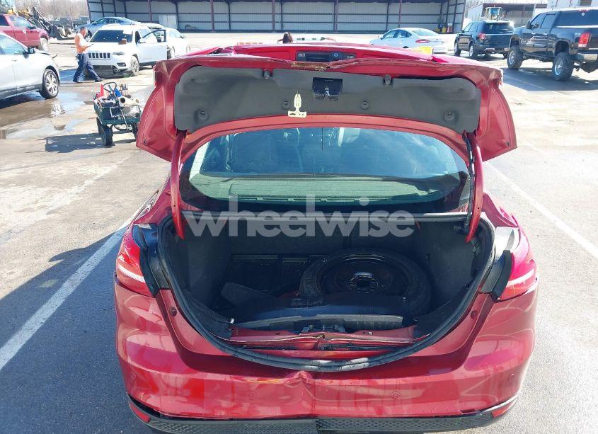 Photo 6 of 2016 Ford Focus SE (VIN 1FADP3F26GL343546)