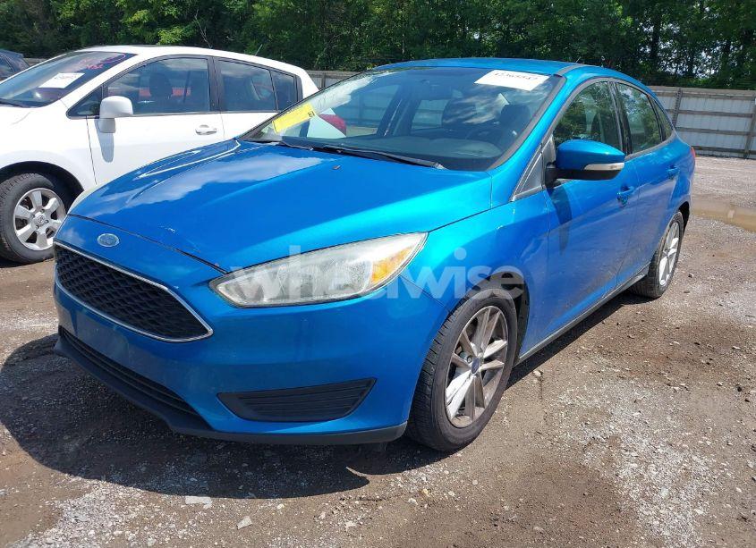 Photo 2 of 2016 Ford Focus SE (VIN 1FADP3F26GL389815)