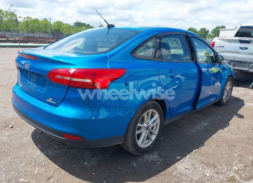 Photo 4 of 2016 Ford Focus SE (VIN 1FADP3F26GL389815)