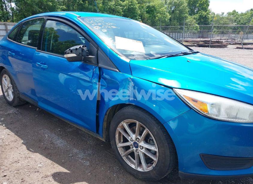 Photo 6 of 2016 Ford Focus SE (VIN 1FADP3F26GL389815)
