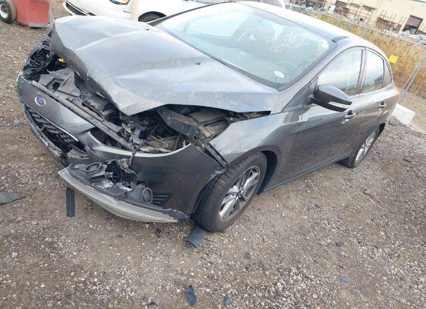 Photo 2 of 2016 Ford Focus SE (VIN 1FADP3F26GL394593)