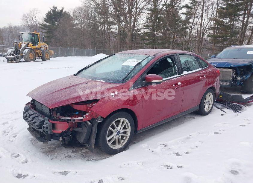 Photo 2 of 2016 Ford Focus SE (VIN 1FADP3F26GL403342)