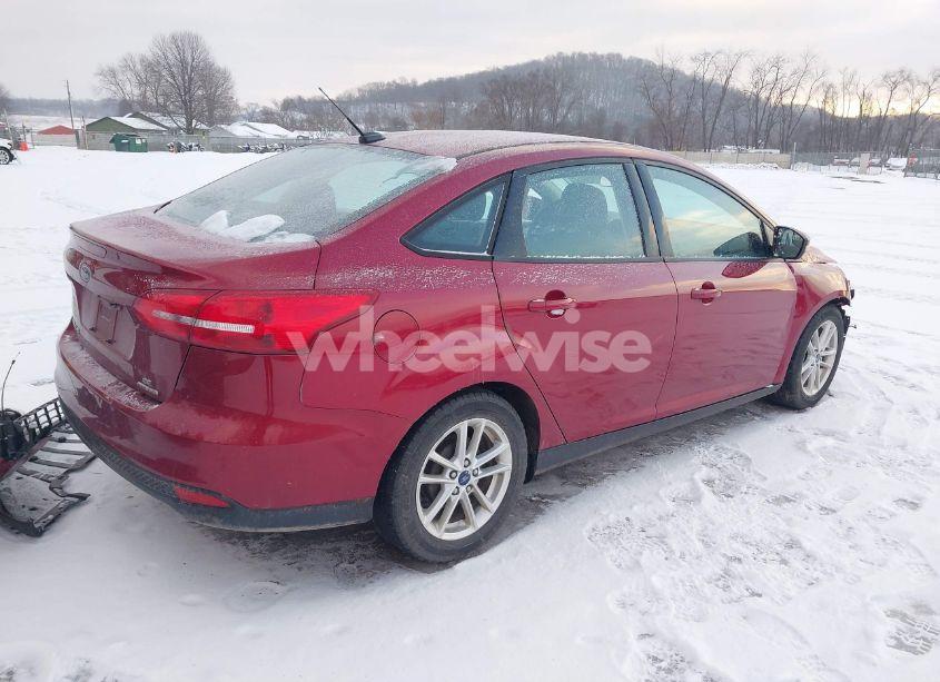 Photo 4 of 2016 Ford Focus SE (VIN 1FADP3F26GL403342)