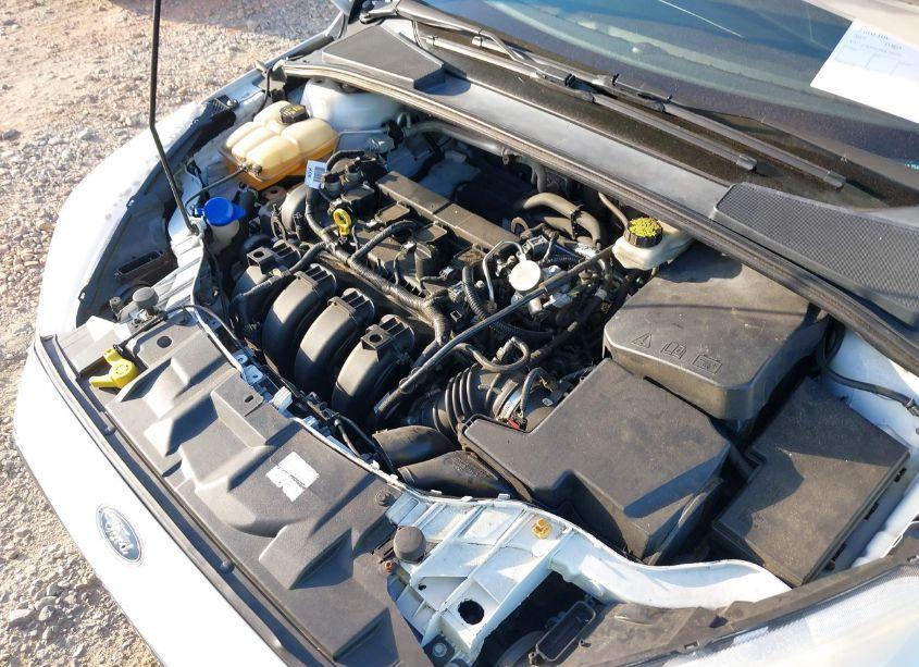 Photo 10 of 2017 Ford Focus SE (VIN 1FADP3F26HL204759)