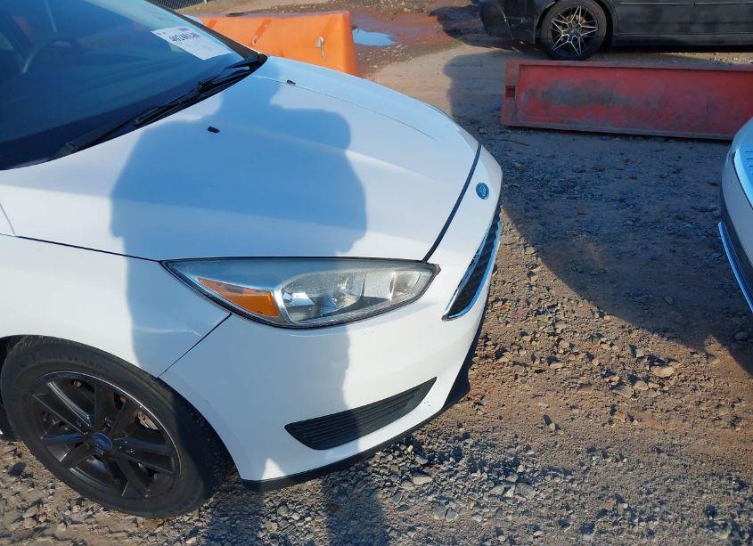 Photo 6 of 2017 Ford Focus SE (VIN 1FADP3F26HL204759)