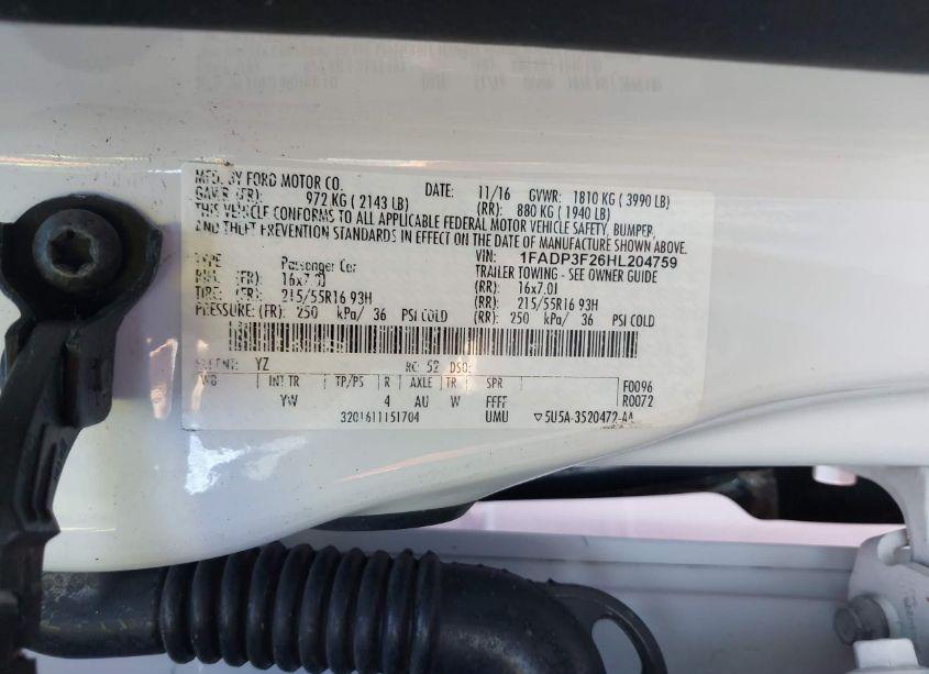 Photo 9 of 2017 Ford Focus SE (VIN 1FADP3F26HL204759)