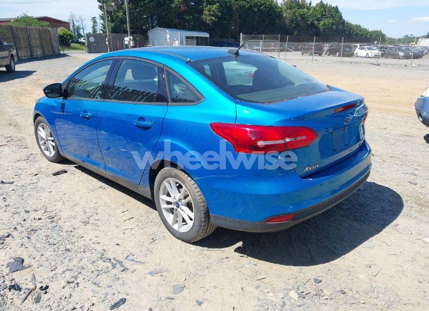 Photo 3 of 2017 Ford Focus SE (VIN 1FADP3F26HL221545)