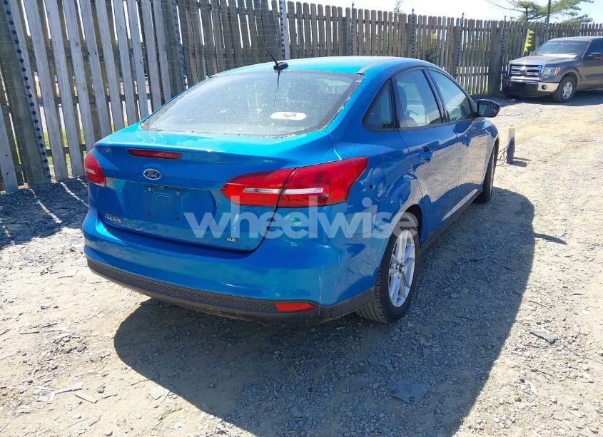 Photo 4 of 2017 Ford Focus SE (VIN 1FADP3F26HL221545)