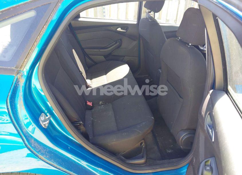 Photo 8 of 2017 Ford Focus SE (VIN 1FADP3F26HL221545)