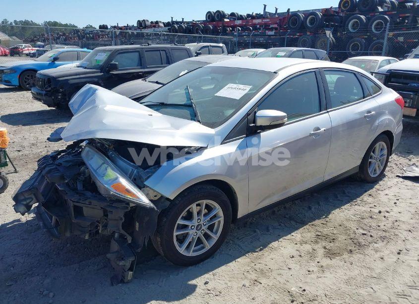 Photo 2 of 2017 Ford Focus SE (VIN 1FADP3F26HL227698)