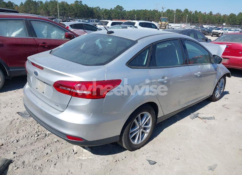 Photo 4 of 2017 Ford Focus SE (VIN 1FADP3F26HL227698)