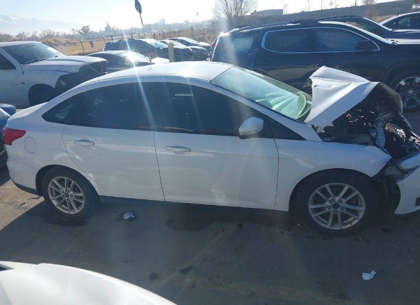 Photo 13 of 2017 Ford Focus SE (VIN 1FADP3F26HL232528)