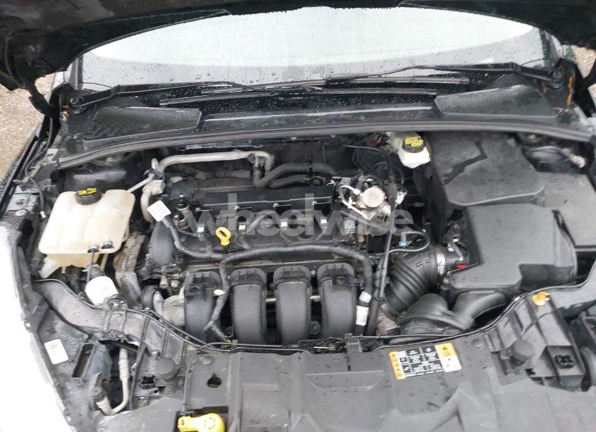 Photo 10 of 2017 Ford Focus SE (VIN 1FADP3F26HL276139)