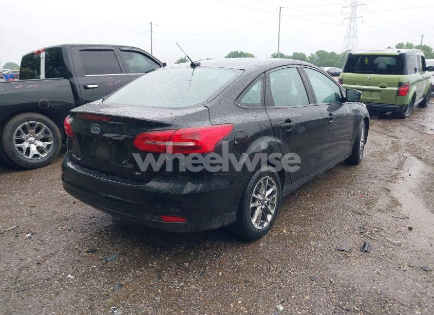 Photo 4 of 2017 Ford Focus SE (VIN 1FADP3F26HL276139)