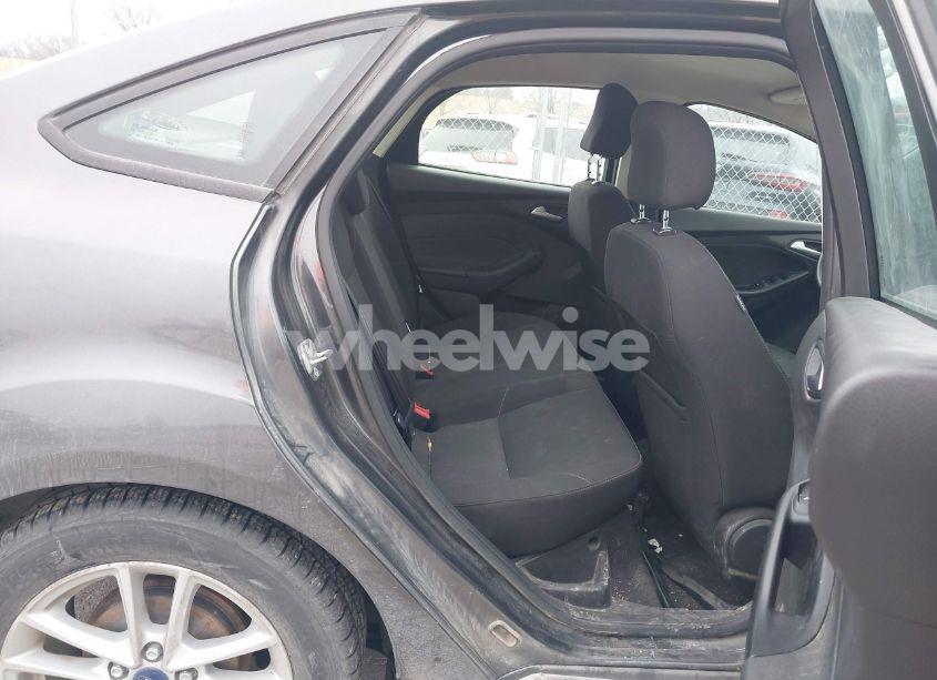 Photo 8 of 2017 Ford Focus SE (VIN 1FADP3F26HL286248)