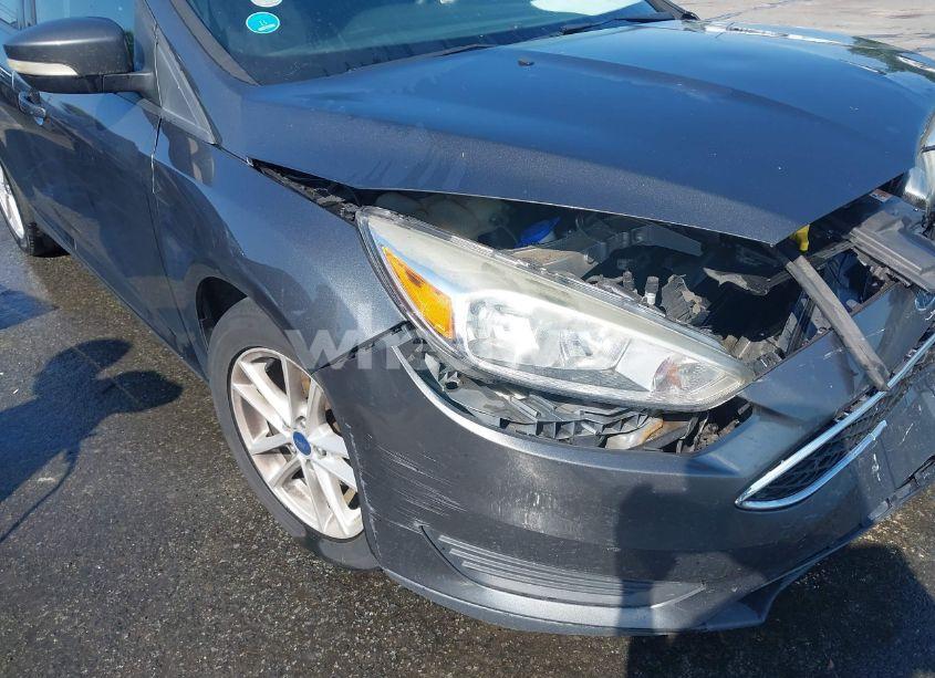 Photo 17 of 2017 Ford Focus SE (VIN 1FADP3F26HL317546)