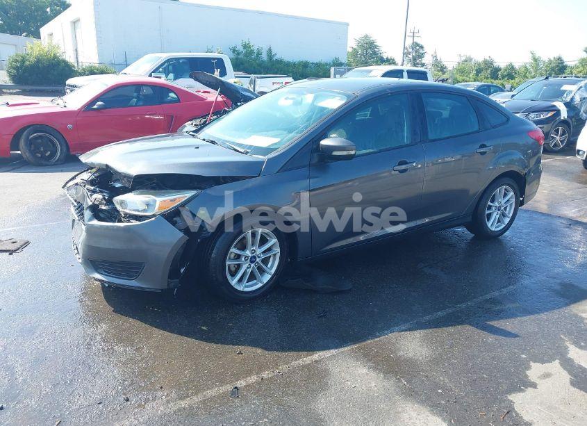 Photo 2 of 2017 Ford Focus SE (VIN 1FADP3F26HL317546)