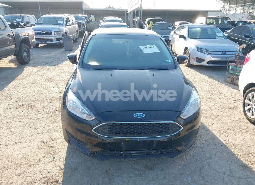 Photo 12 of 2017 Ford Focus SE (VIN 1FADP3F26HL342298)