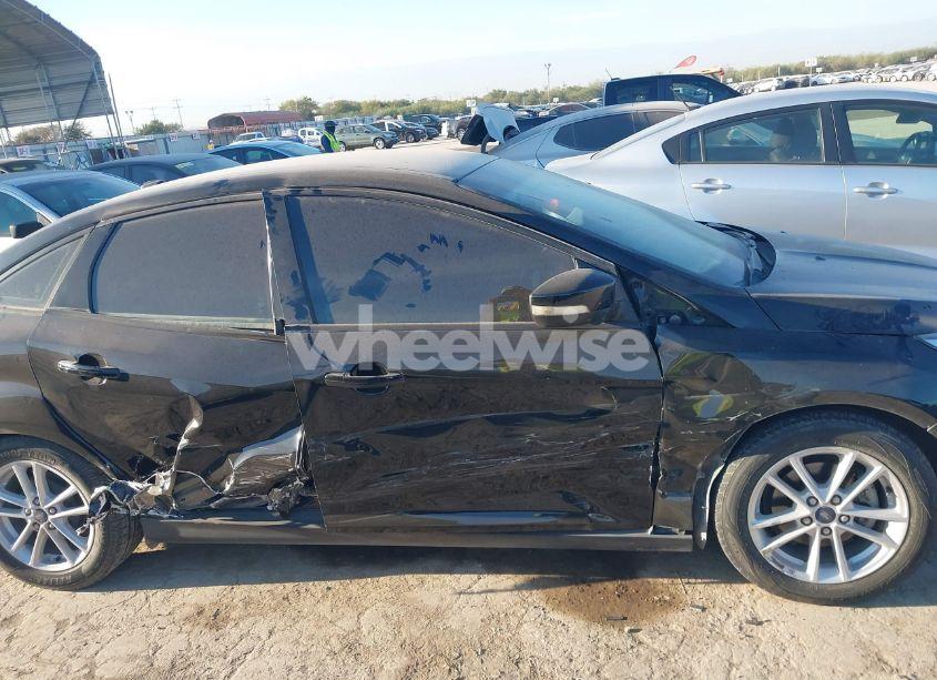 Photo 13 of 2017 Ford Focus SE (VIN 1FADP3F26HL342298)