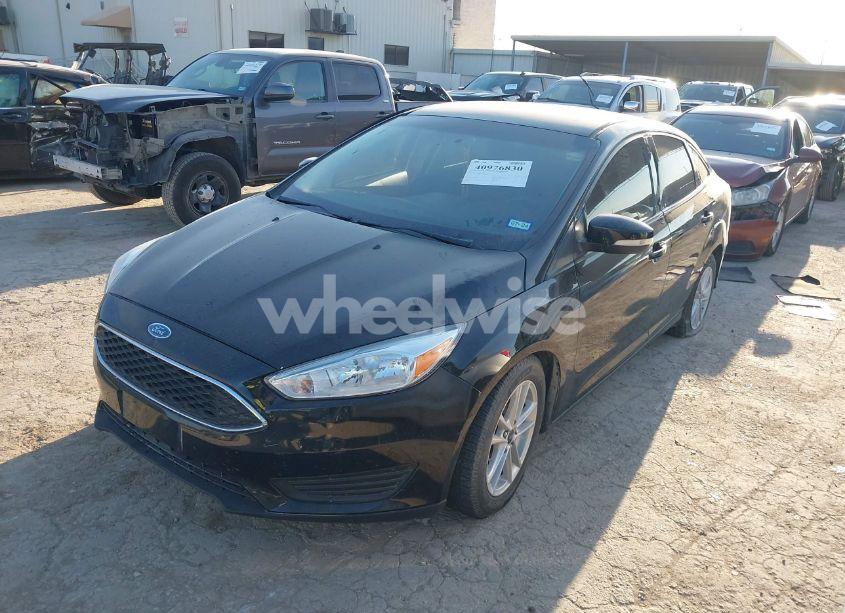 Photo 2 of 2017 Ford Focus SE (VIN 1FADP3F26HL342298)