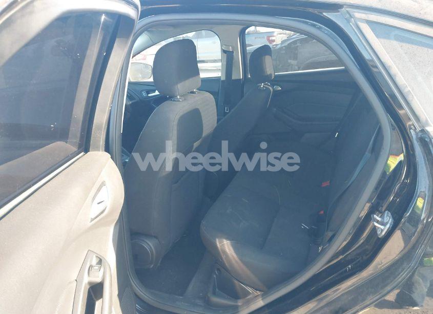 Photo 8 of 2017 Ford Focus SE (VIN 1FADP3F26HL342298)