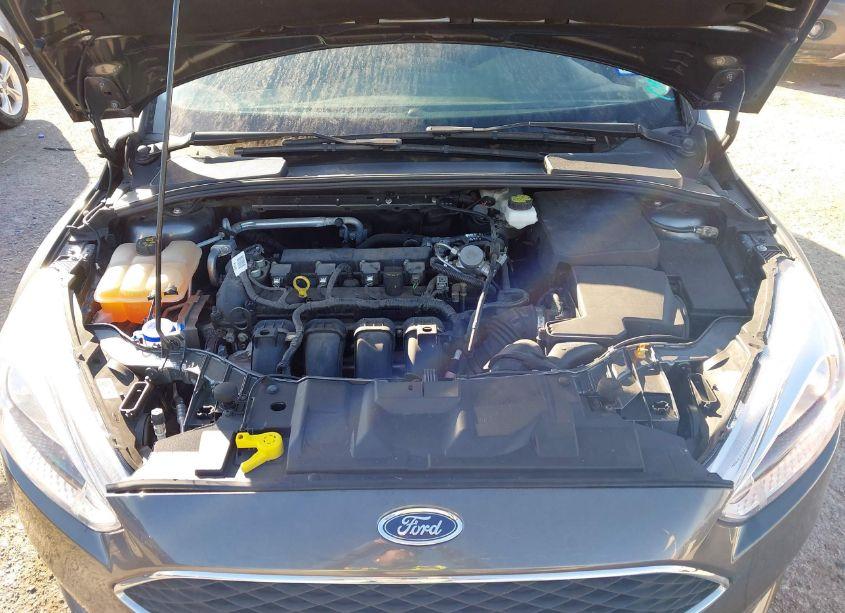 Photo 10 of 2017 Ford Focus SE (VIN 1FADP3F26HL347629)