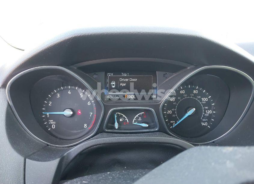Photo 7 of 2018 Ford Focus SE (VIN 1FADP3F26JL214102)