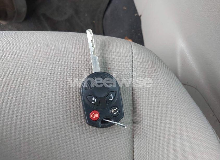 Photo 11 of 2018 Ford Focus SE (VIN 1FADP3F26JL214245)