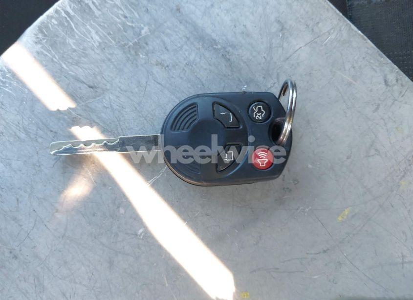 Photo 11 of 2018 Ford Focus SE (VIN 1FADP3F26JL222264)