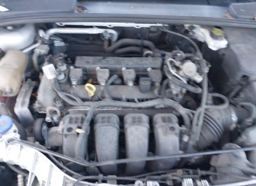 Photo 10 of 2018 Ford Focus SE (VIN 1FADP3F26JL237184)