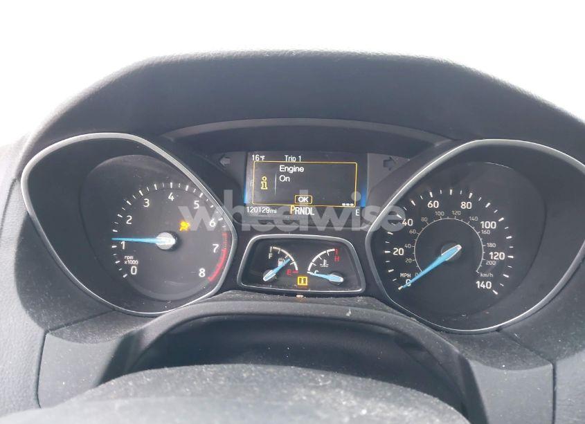 Photo 7 of 2018 Ford Focus SE (VIN 1FADP3F26JL246032)