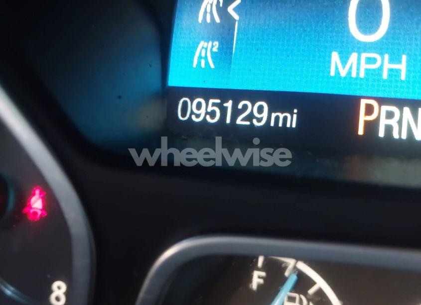 Photo 15 of 2018 Ford Focus SE (VIN 1FADP3F26JL284182)