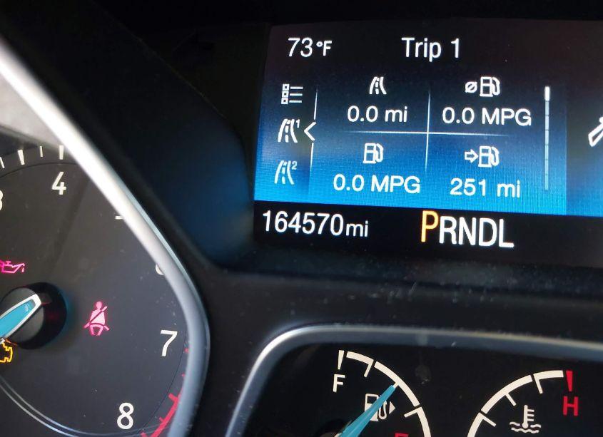 Photo 16 of 2018 Ford Focus SE (VIN 1FADP3F26JL301739)