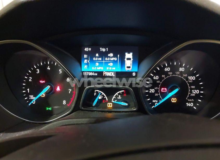 Photo 7 of 2018 Ford Focus SE (VIN 1FADP3F26JL330075)