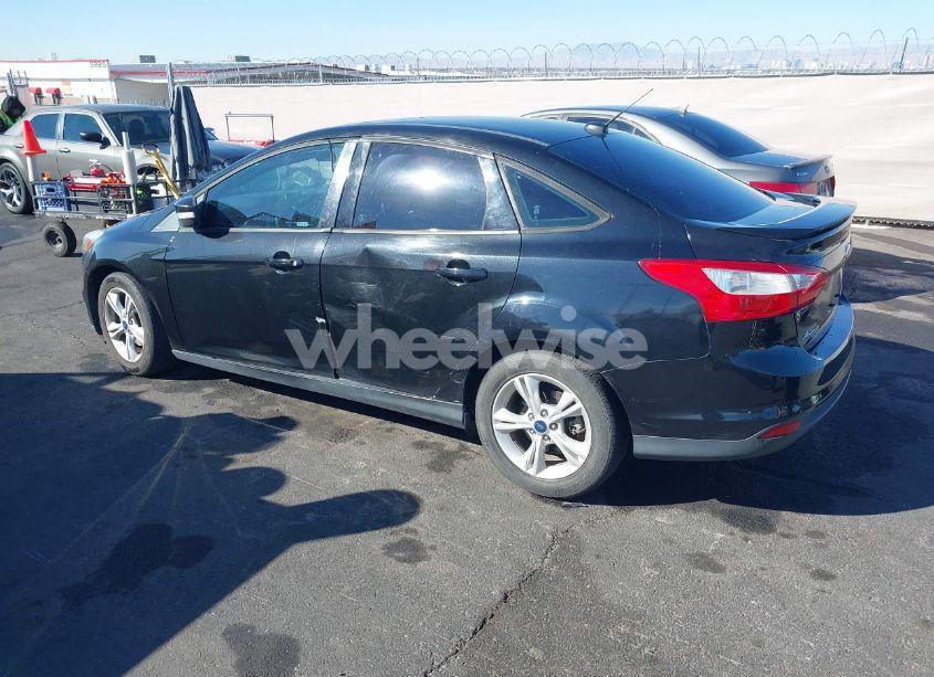 Photo 3 of 2013 Ford Focus SE (VIN 1FADP3F27DL107404)