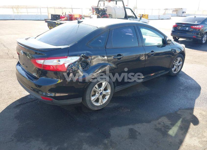 Photo 4 of 2013 Ford Focus SE (VIN 1FADP3F27DL107404)