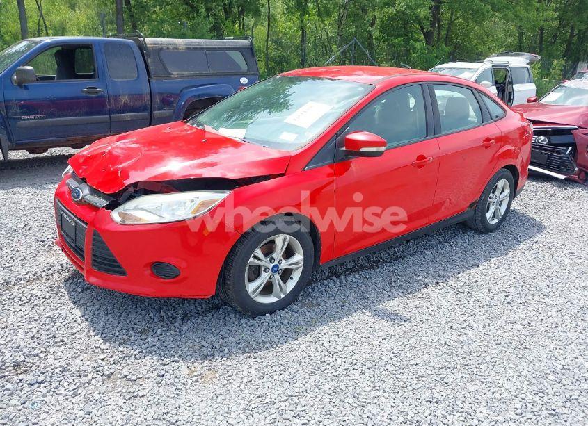 Photo 2 of 2013 Ford Focus SE (VIN 1FADP3F27DL111050)